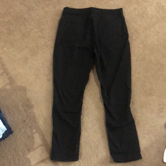 Old navy like new 36 x 32 black jeans - Picture 2 of 4